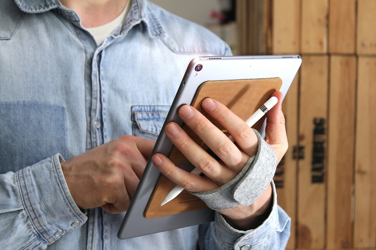 Entdecke den TabStrap von Pack & Smooch – Der ultimative iPad-Halter für stilbewusste Technikliebhaber