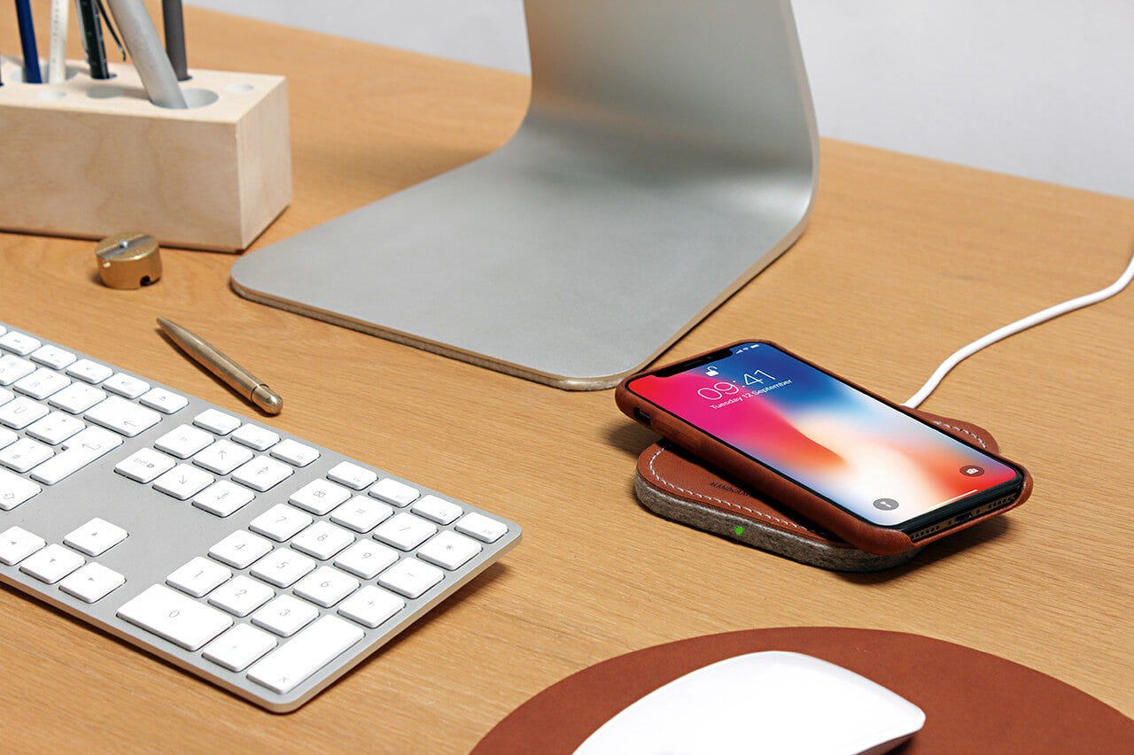 Wireless Charger TAURUS für iPhone-Pack & Smooch
