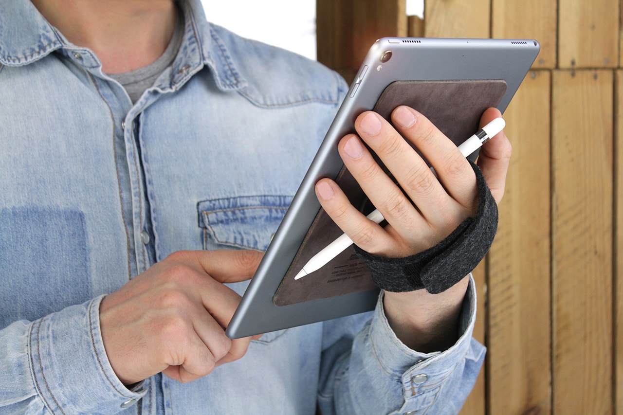 iPad / Tablet Halter TABSTRAP mit Handschlaufe-Pack & Smooch