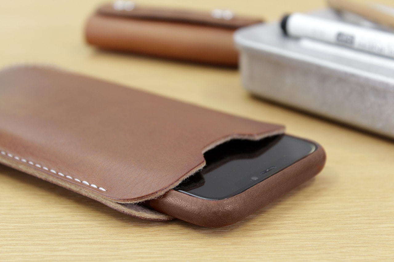 iPhone Hülle KINGSTON aus Leder-Pack & Smooch