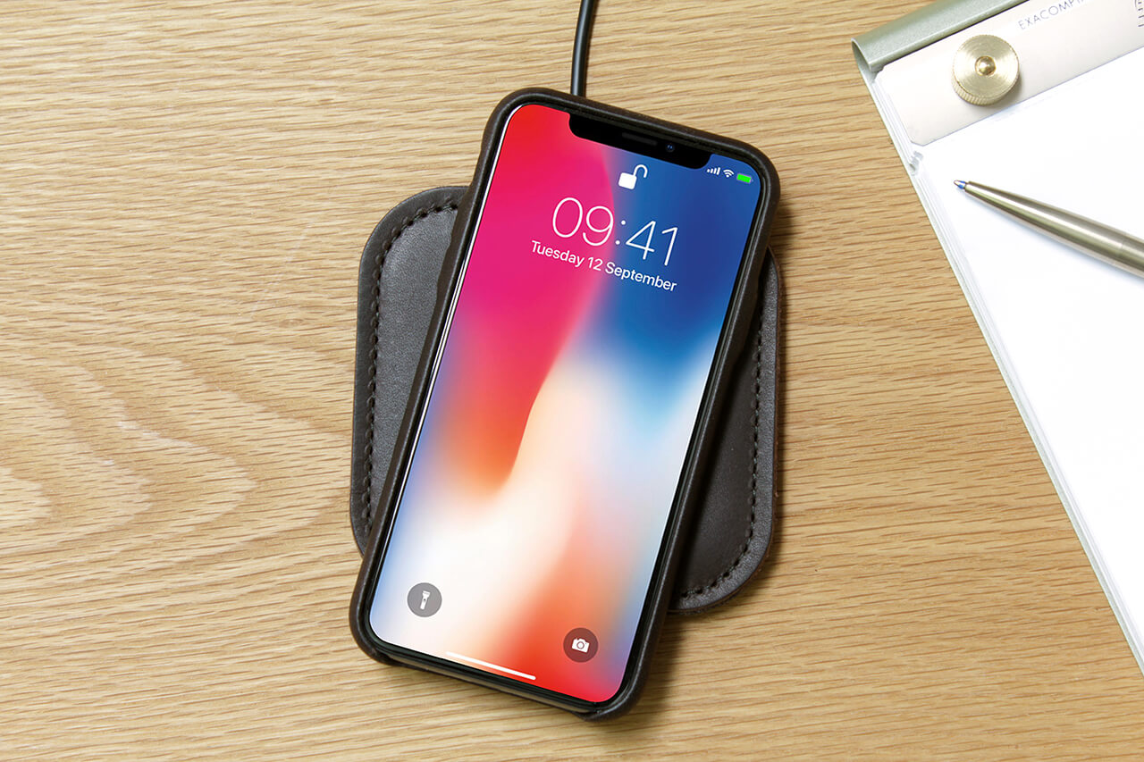 Wireless Charger TAURUS für iPhone-Pack & Smooch