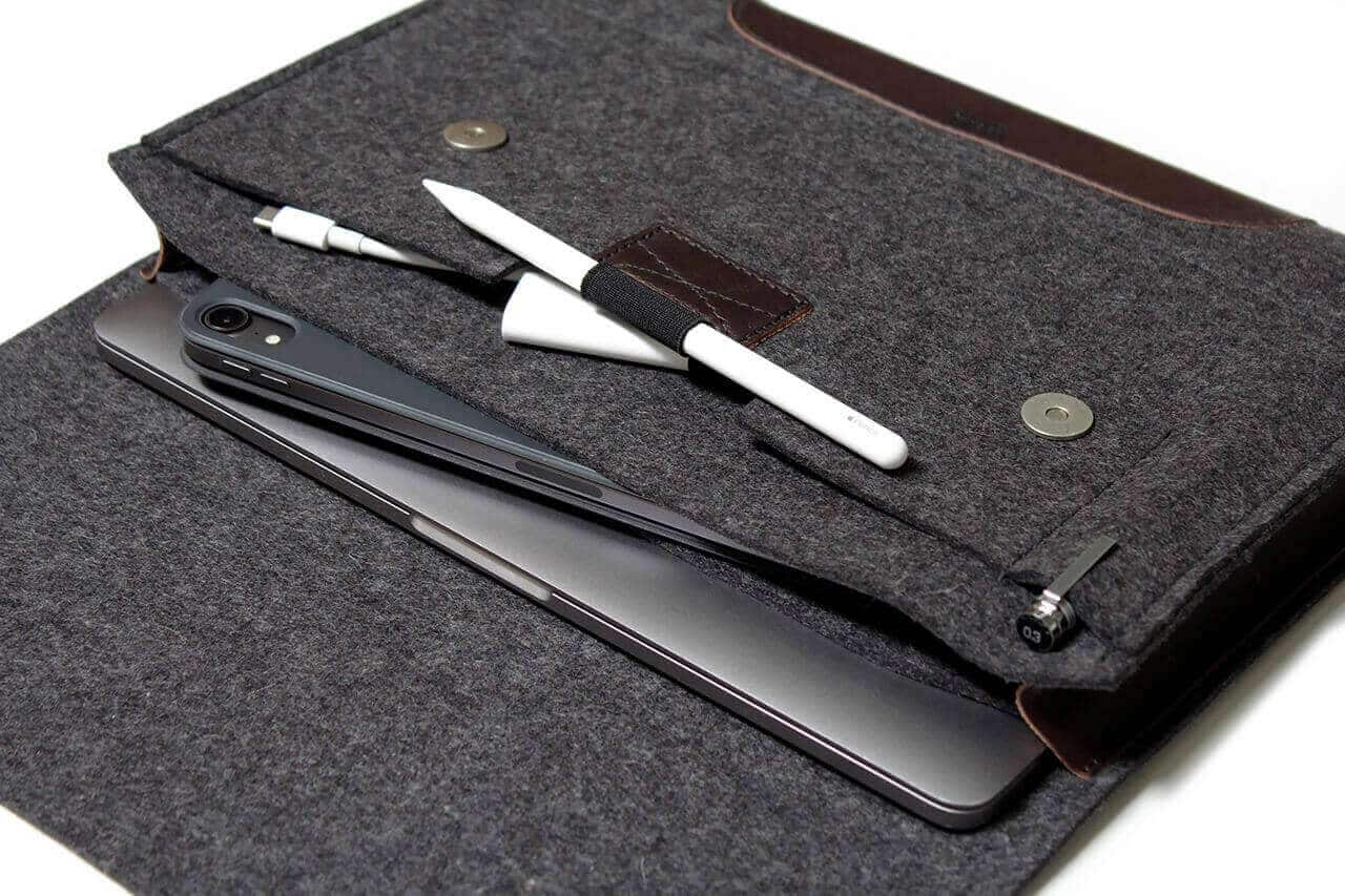 MacBook / Laptop / iPad Tasche CORRIEDALE aus Wollfilz und Leder-Pack & Smooch