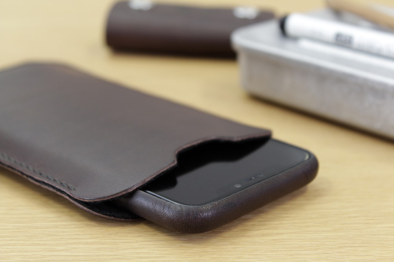 iPhone Hülle KINGSTON aus Leder-Pack & Smooch