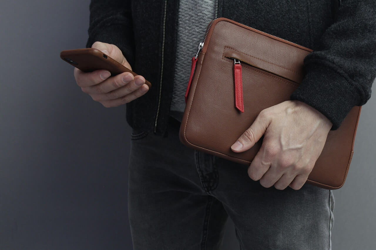 iPad Pro / iPad Air Hülle ANGUS aus Leder-Pack & Smooch