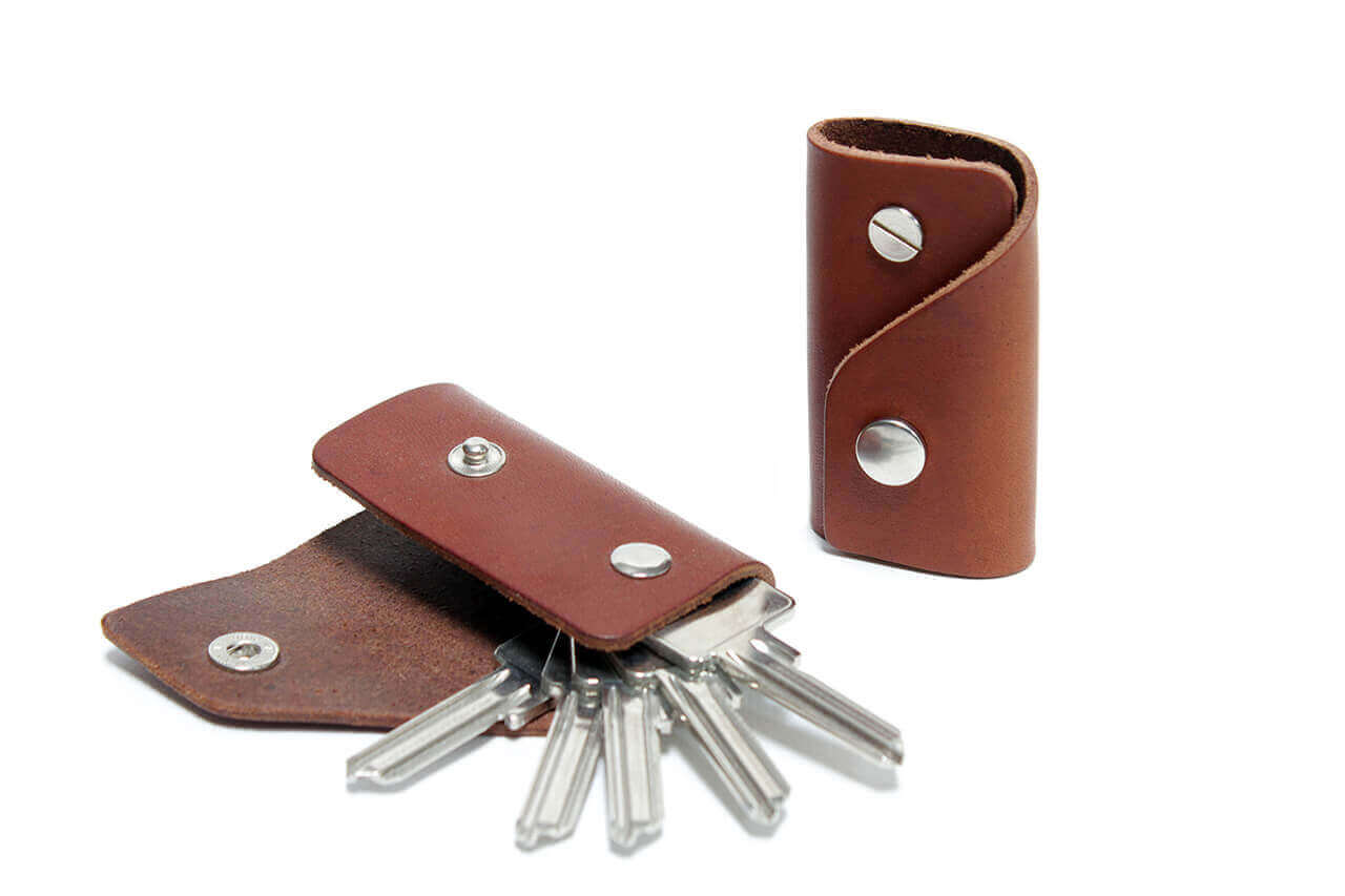 DONGKER Ausziehbares Schlüsseletui, 4 Stuck PU-Leder Unisex Schlüssel Tasche,  Tragbarer Autoschlüsselhalter für Autoschlüssel, Kreatives Schlüsseltasche  für Männer und Frauen : : Fashion